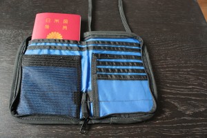 パスポートが入る